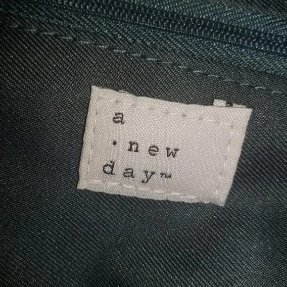 Purse by A New Day - Picture 4 of 5